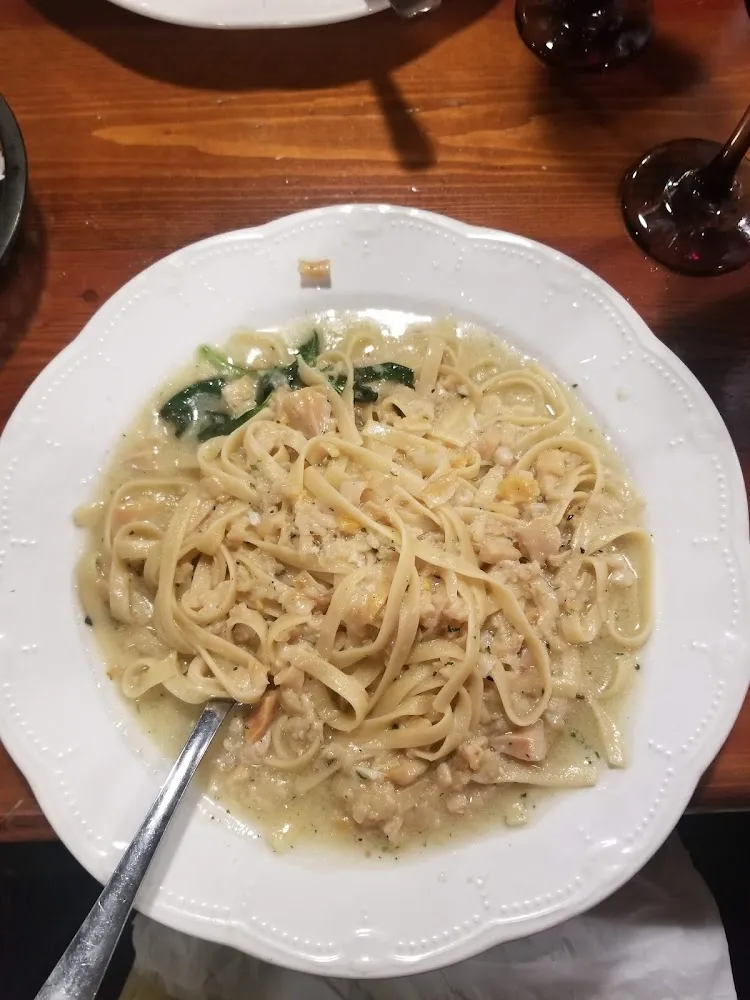 Fettuccini with Clams White Sauce Pasta
