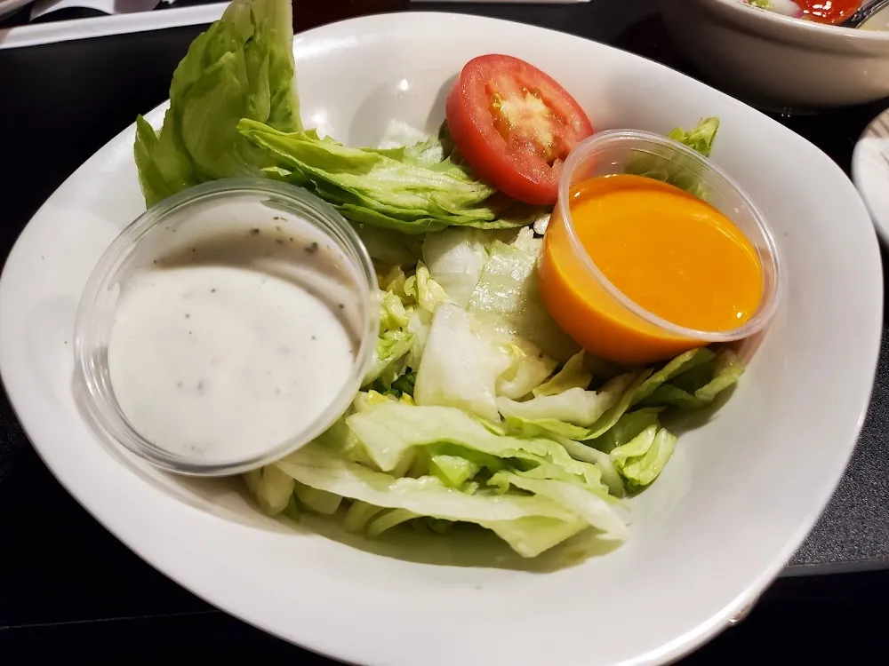 Lettuce Salad with French and Ranch Dressing